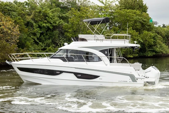 Beneteau Antares 11 Yacht For Sale