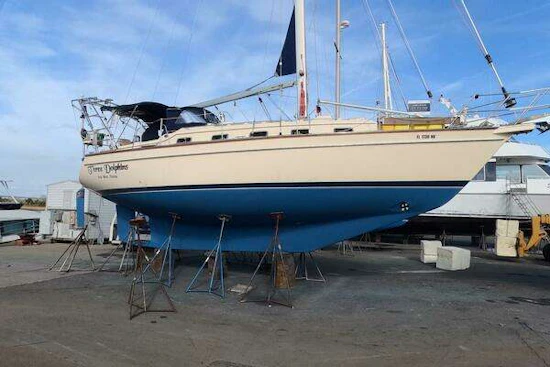 Island Packet 370 Yacht For Sale