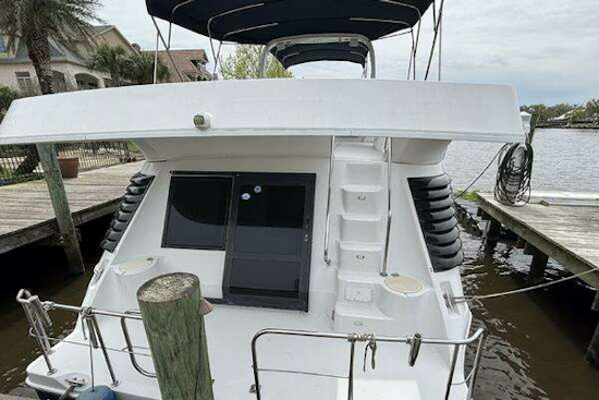 Bluewater 5200 Yacht For Sale