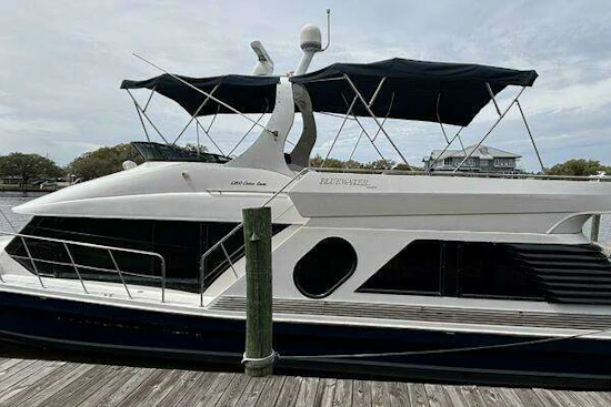 Bluewater 5200 Yacht For Sale