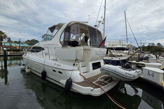 Cruisers Yachts 4450 Express Motor Yacht Yacht For Sale