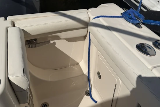 Grady-White Freedom 335 Yacht For Sale