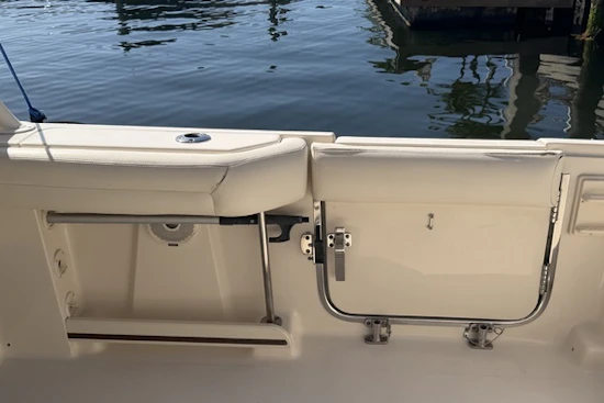 Grady-White Freedom 335 Yacht For Sale