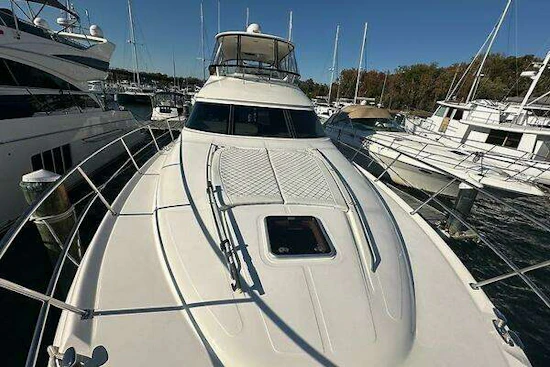 Sea Ray 560 Sedan Bridge Yacht For Sale