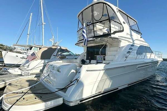 Sea Ray 560 Sedan Bridge Yacht For Sale