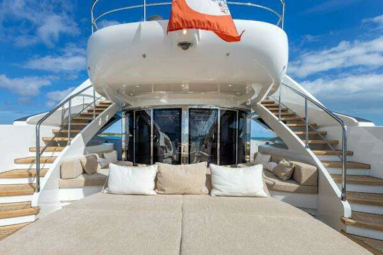 ISA 120 Sport Yacht For Sale