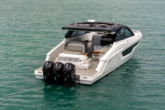 Cruisers Yachts 50 GLS Yacht For Sale