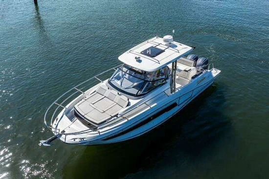 Jeanneau Leader 10.5 WA S2 Yacht For Sale