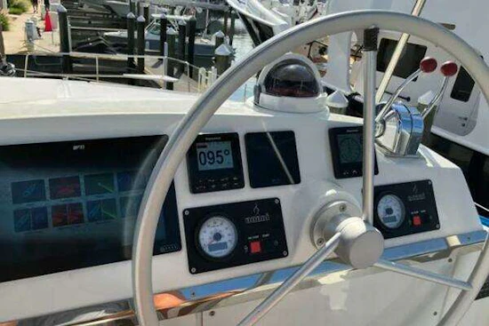 Bali 4.2 Yacht For Sale