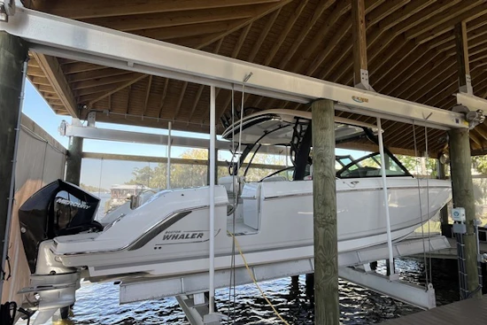 Boston Whaler 320 Vantage Yacht For Sale