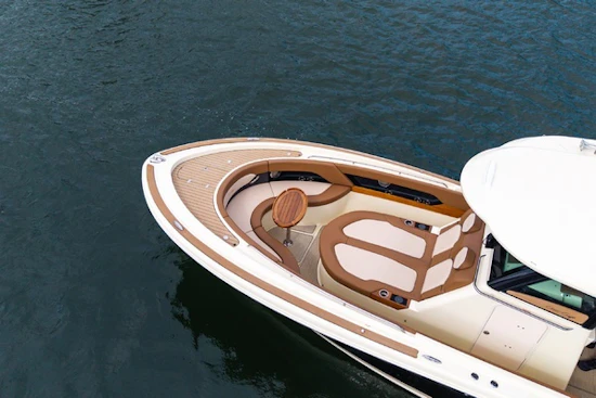 Chris-Craft 31 Catalina Yacht For Sale