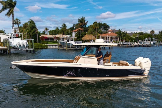 Chris-Craft 31 Catalina Yacht For Sale