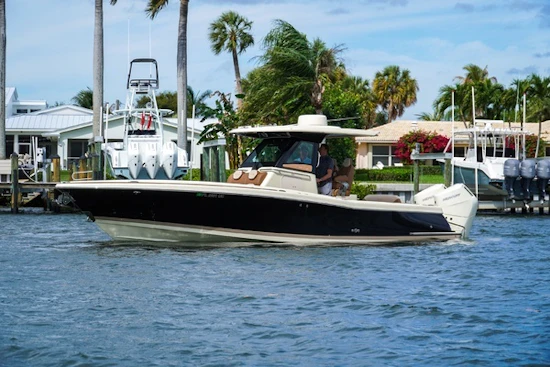 Chris-Craft 31 Catalina Yacht For Sale