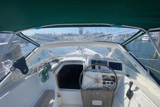 Beneteau 42 CC Yacht For Sale