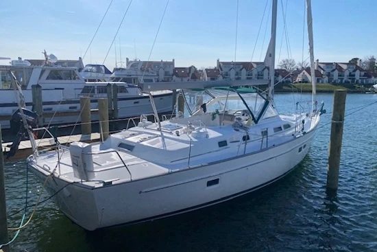 Beneteau 42 CC Yacht For Sale