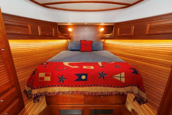Sabre 42 Fly Bridge Sedan Yacht For Sale