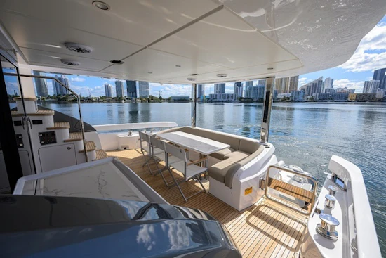 Azimut Fly 78 Yacht For Sale