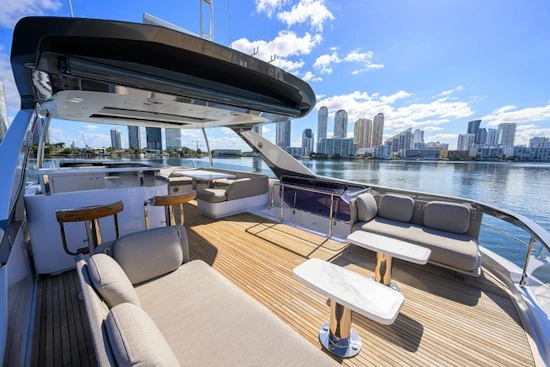 Azimut Fly 78 Yacht For Sale