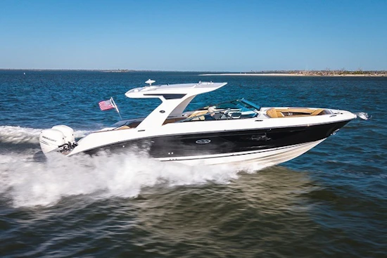 Sea Ray SLX 350 Outboard Yacht For Sale