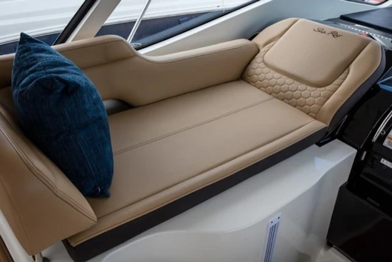 Sea Ray Sundancer 350 Coupe Yacht For Sale
