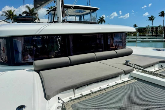 Lagoon 42 OV Yacht For Sale