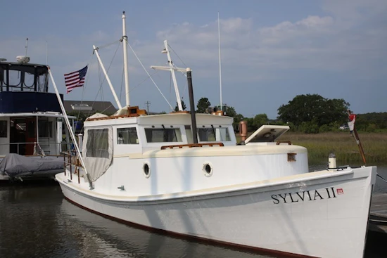 Willis Cruiser Yacht For Sale