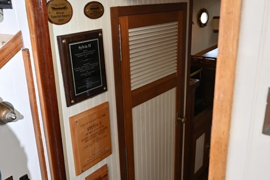 Willis Cruiser Yacht For Sale