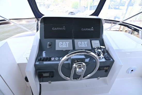 Horizon E56 Yacht For Sale