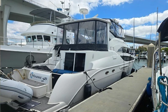 Meridian 459 Aft Cabin Cockpit Motor Yacht Yacht For Sale