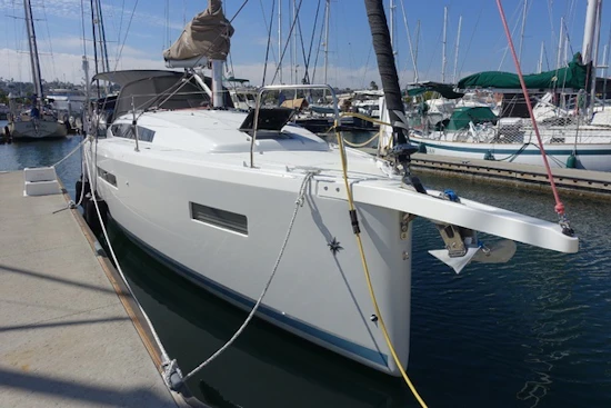 Jeanneau 380 PERFORMANCE Yacht For Sale