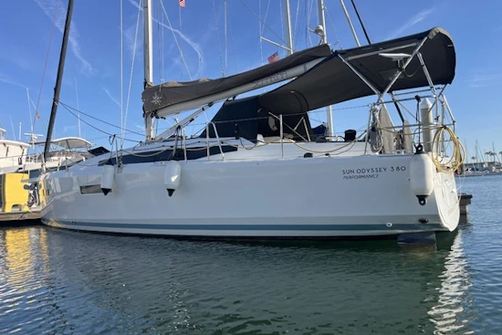 Jeanneau 380 PERFORMANCE Yacht For Sale