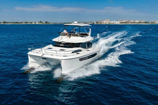 Aquila 44 Yacht Yacht For Sale