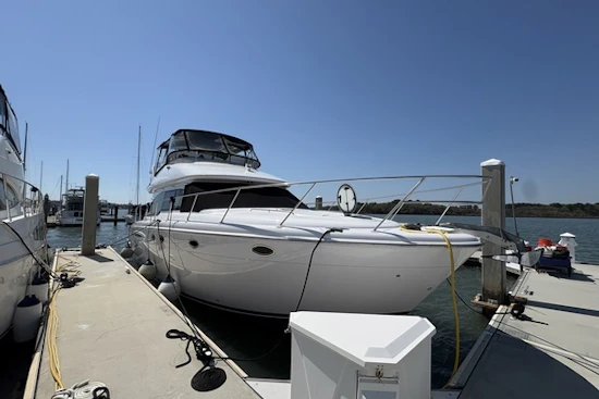 Meridian 411 Sedan Yacht For Sale