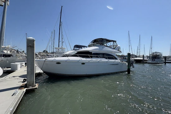 Meridian 411 Sedan Yacht For Sale