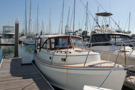 Cape Dory 28 FISHERMAN HARDTOP Yacht For Sale