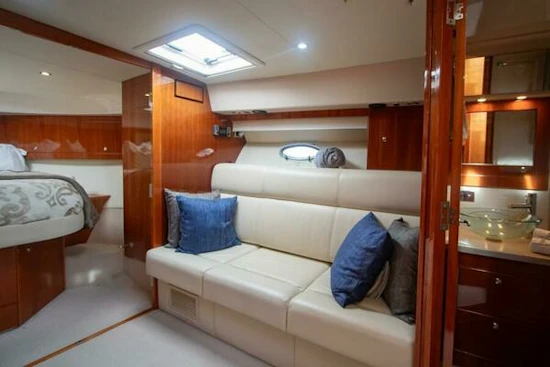 Riviera 50 Sport Yacht Yacht For Sale