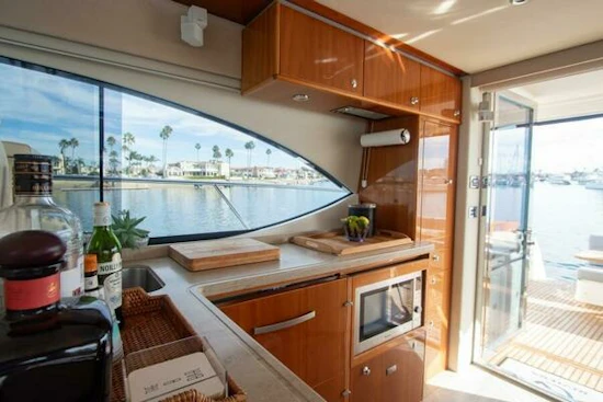 Riviera 50 Sport Yacht Yacht For Sale