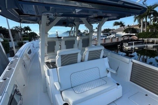 Pursuit S 428 Sport Yacht For Sale