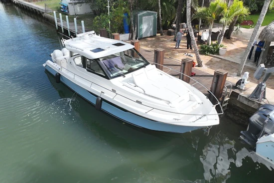 Pursuit  Yacht For Sale
