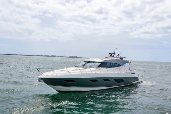 Riviera 6000 SPORT YACHT Yacht For Sale
