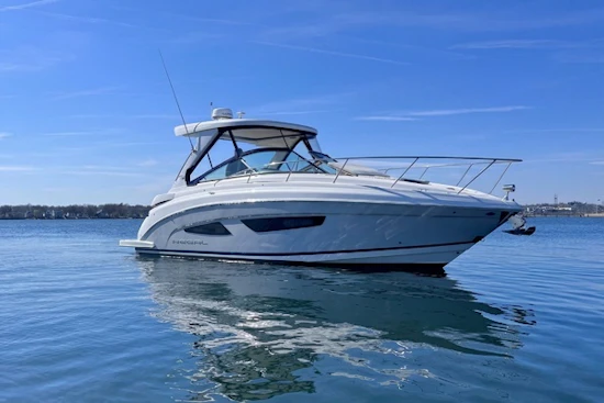Regal 33 XO Yacht For Sale