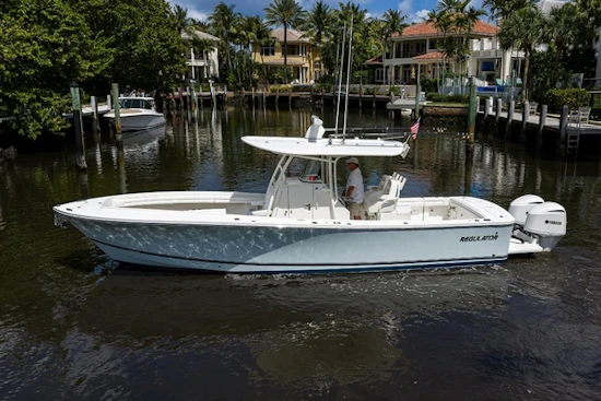 Regulator Center Console Yacht For Sale