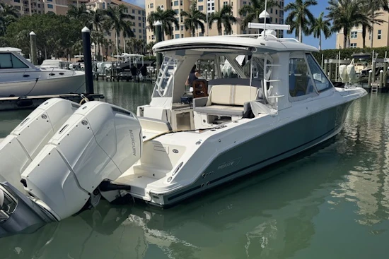 Boston Whaler 380 Realm Yacht For Sale