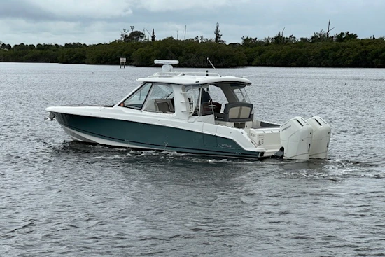 Boston Whaler 380 Realm Yacht For Sale