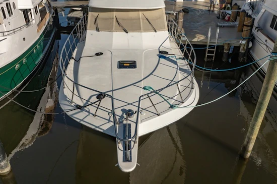 Navigator 5700 Rival Pilothouse Yacht For Sale