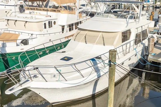 Navigator 5700 Rival Pilothouse Yacht For Sale