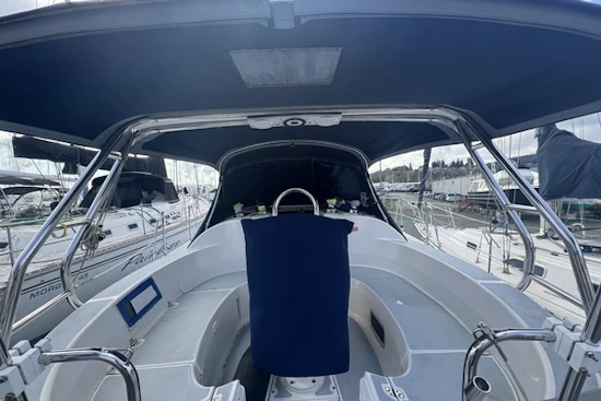 Hunter  Yacht For Sale