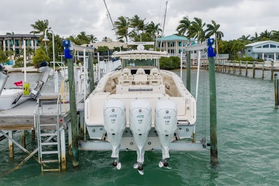 Grady-White Canyon 376 Yacht For Sale
