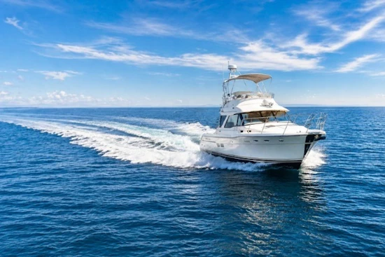 Cutwater C-32 CB Yacht For Sale