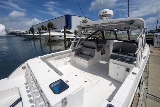 Everglades 340 Dual Console Yacht For Sale